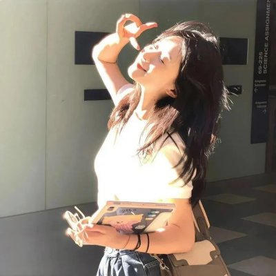睡沙发的人