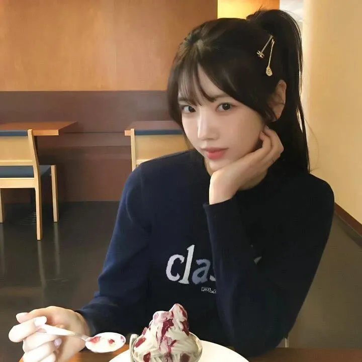 湖中女人
